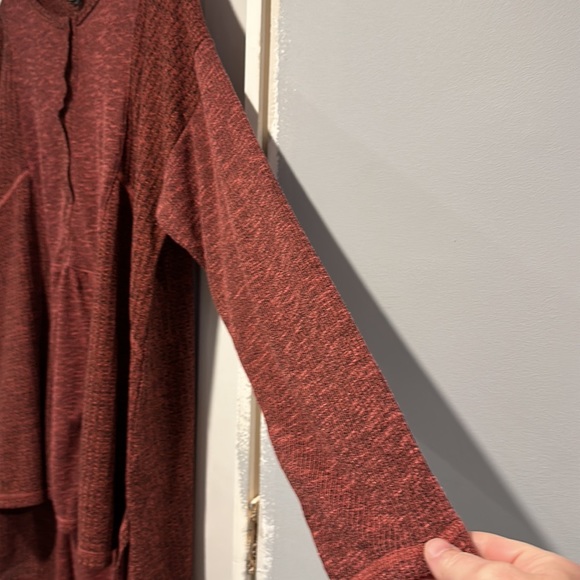 NWT- DG2, Colour block, Raglan Sleeve, Top. - Picture 8 of 14